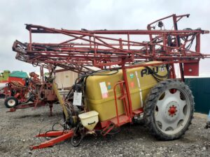 MASINA DE ERBICIDAT TRACTATA – RAU